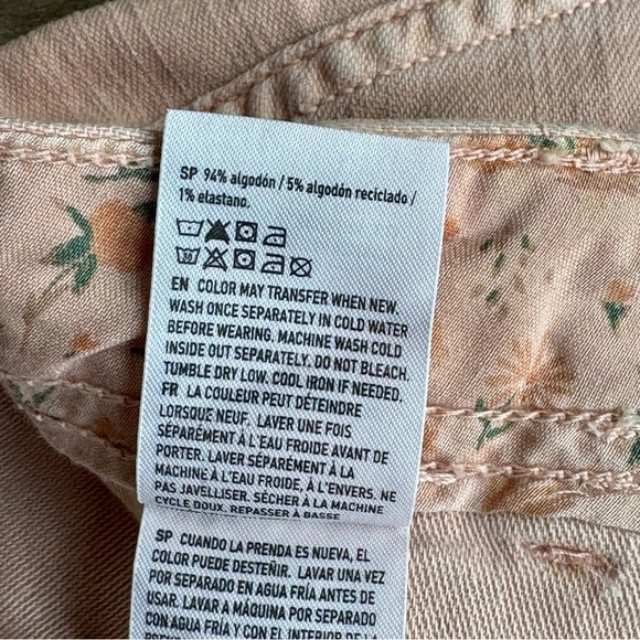 American Eagle Mid Rise Utility Pocket Shorts Light Pink Raw Frayed Hem Size 6 - Picture 5 of 13